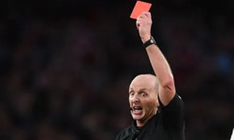 Dùng 26 tài khoản thao túng cổ phiếu, một cá nhân bị phạt tiền tỷ và cấm giao dịch 2 năm