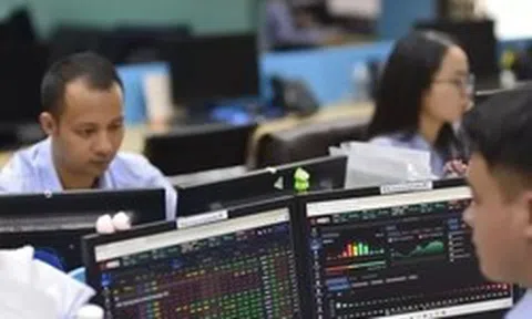 Chứng khoán hồi phục trong 'nghi ngờ'