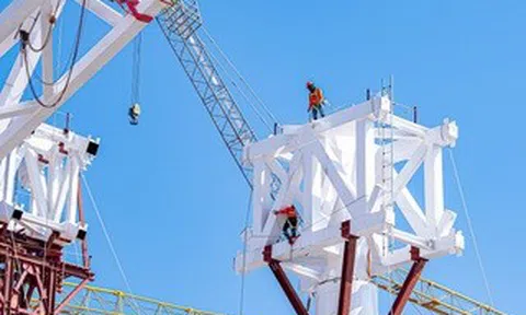 Cận cảnh nhà ga mới sân bay Phú Quốc bắt đầu lắp mái