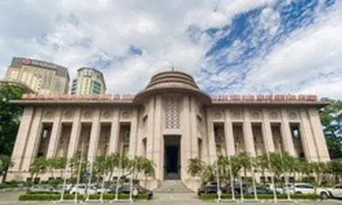 Lãi suất và tỷ giá USD cùng tăng mạnh: Ngân hàng Nhà nước tung biện pháp can thiệp trên cả hai mặt trận