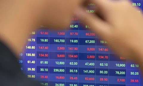 Khối ngoại bán ròng 13 phiên liên tiếp