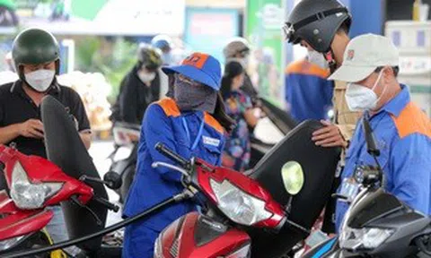 Giá xăng dầu hôm nay: Thấp hơn nhiều nước láng giềng