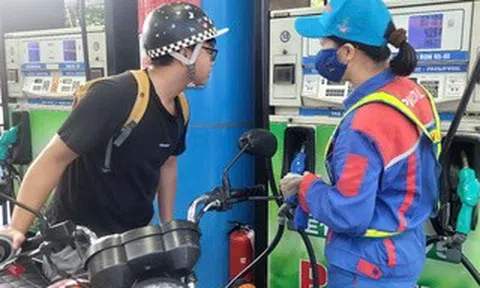 Xăng E10 có thể thay thế xăng khoáng ngay tháng 4-2026, hàng chục triệu xe máy và ô tô chú ý gì?