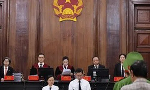 Bắt đầu xét xử 22 bị cáo "phù phép" khu đất 39-39B Bến Vân Đồn