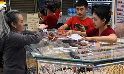 Giá vàng hôm nay, 9-4: Đảo chiều đi xuống