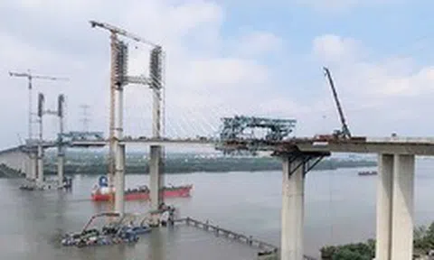 Việt Nam sắp hoàn thành cây cầu dây văng sở hữu nhịp chính 300m, tĩnh không thông thuyền cao kỷ lục chưa từng có trong lịch sử