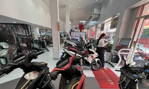 Tiêu thụ xe máy điện tăng sốc, doanh số xe xăng chững lại