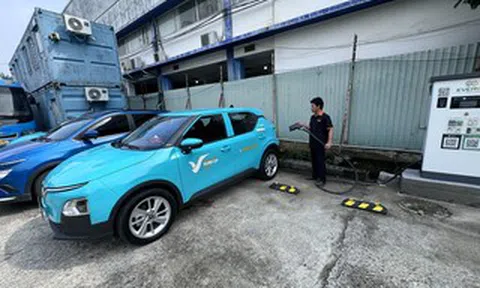 Google Maps tung tính năng gây sốc, chủ xe điện sắp “quên luôn” chuyện hết pin