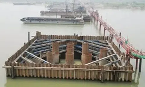 Cận cảnh cọc khoan nhồi của cầu Hồng Hà