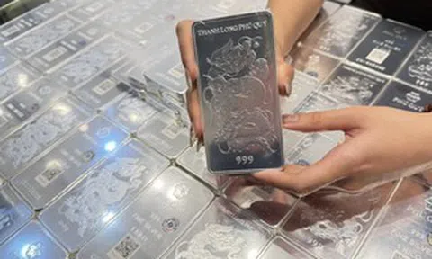 Giá bạc hôm nay 16-4: Nhiều người bất ngờ với đà tăng của bạc