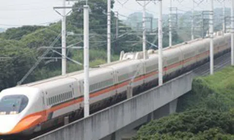 ĐƯỜNG SẮT TỐC ĐỘ CAO: PHÉP THỬ NĂNG LỰC QUỐC GIA: Khoảng cách được "vẽ lại"