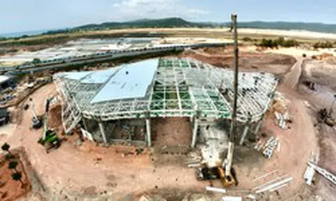 Cận cảnh công trường dự án mở rộng sân bay Phú Quốc phục vụ APEC 2027