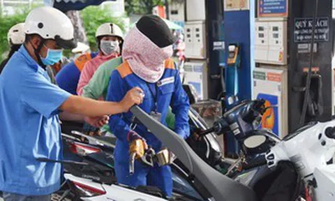 Đề xuất giảm thuế nhập khẩu xăng dầu về 0% đến hết 30-6