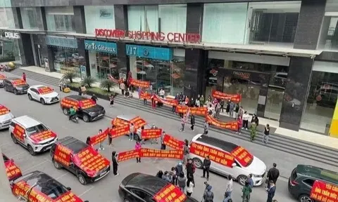Nhiều khu chung cư Hà Nội đỏ mắt chờ 'sổ hồng'