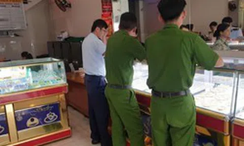Kiểm tra hàng loạt tiệm vàng ở TPHCM, nhiều cơ sở bị xử phạt