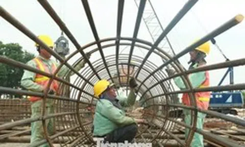 Thi công xuyên lễ tại 4 dự án cầu bắc qua Sông Hồng