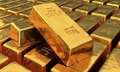 Quỹ vàng khổng lồ bất ngờ "gom" hàng trở lại