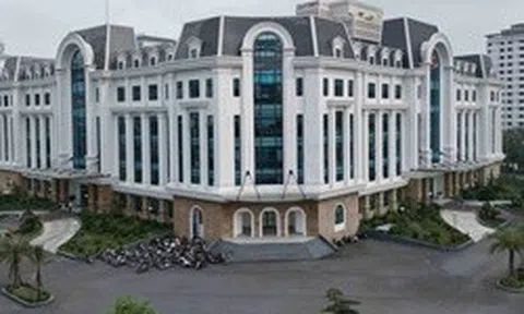 Đánh thức trụ sở dôi dư