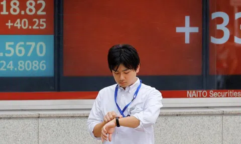 Người trẻ Hàn Quốc rút vốn mua nhà, 'đập tiền' vào chứng khoán