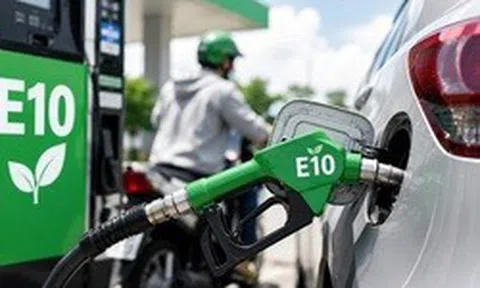 Vì sao giá xăng sinh học E10 rẻ hơn xăng khoáng?