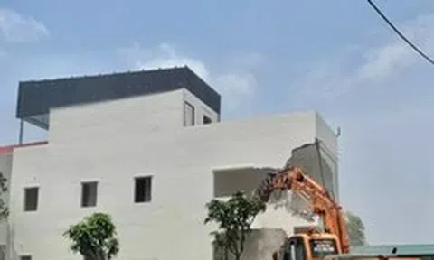 Hà Nội: Cưỡng chế phá dỡ loạt nhà xưởng trên đất nông nghiệp