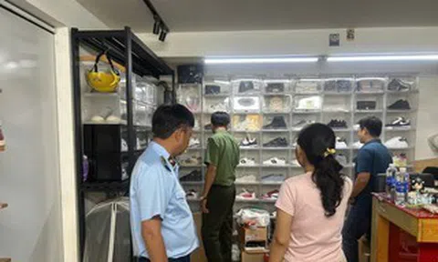 TPHCM: Phát hiện cửa hàng bán giày thể thao giả, trị giá hơn nửa tỉ đồng
