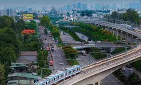 Bộ Chính trị yêu cầu TP.HCM tăng tốc, đưa 200 km metro vào vận hành trước năm 2030