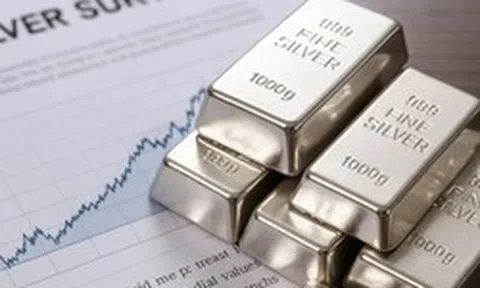 Quỹ bạc lớn nhất thế giới mua ròng “nhỏ giọt”