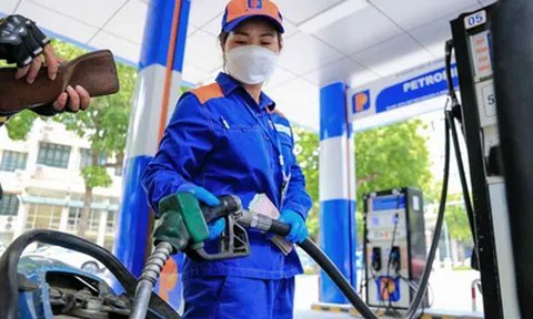 Giá xăng dầu hôm nay chiều 28/5 đồng loạt giảm, nhiều nhất gần 1.400 đồng/lít