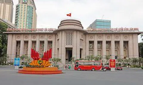Lãi suất qua đêm tăng vọt lên 11%, Ngân hàng Nhà nước bơm mạnh VND