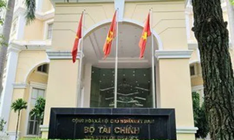 Mới: Bộ Tài chính đề xuất loạt trường hợp sẽ bị giám sát trọng điểm về thuế, có thể bị chuyển hồ sơ sang công an