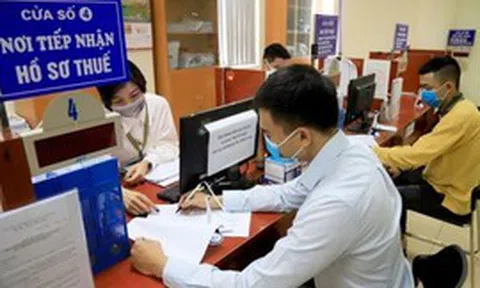 Loạt người nộp thuế có tài khoản tại Vietcombank, Agribank, VietinBank... bị cưỡng chế trích tiền để thu hồi nợ thuế