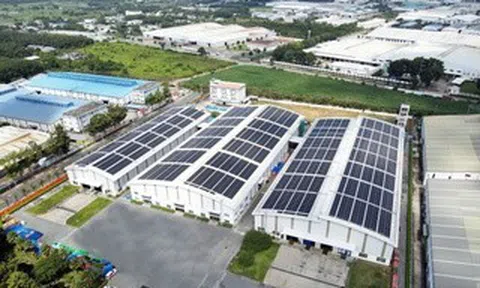 Điện mặt trời mái nhà dư thừa được bán 100% khi nào?