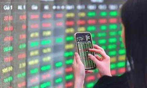 Dòng tiền tỷ USD trở lại sàn chứng khoán