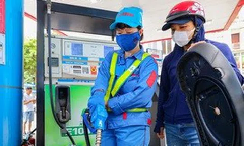 Nhà nước bắt đầu công bố giá xăng E10 RON95-III trong kỳ điều hành hôm nay