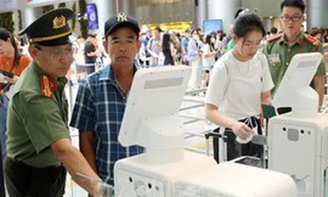 Phó Thủ tướng yêu cầu tháo gỡ vướng mắc về tạm hoãn xuất cảnh do nợ thuế