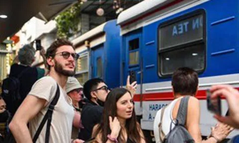 Thế giới đổ về Việt Nam; Thái Lan mất 'ngôi vương': Mục tiêu 1,1 triệu tỷ VND gây chú ý