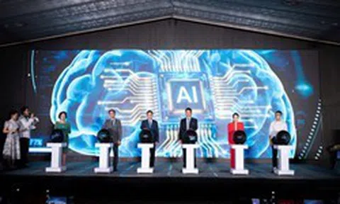 “AI Thực chiến” mùa 2: Techcombank tiếp tục tài trợ giải thưởng “Điều kỳ diệu” tới 1 triệu USD, Tiến sĩ AI Phạm Hy Hiếu trực tiếp làm Ban Giám khảo