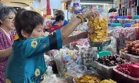 Tiểu thương thấp thỏm sợ sai sau nửa năm bãi bỏ thuế khoán