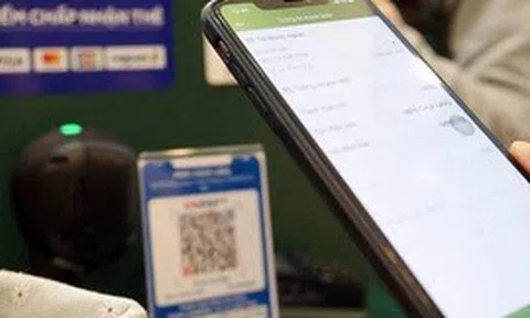 Cơ quan Thuế yêu cầu Vietcombank, BIDV, MB thực hiện trích tiền từ tài khoản ngân hàng của loạt người nộp thuế có tên sau