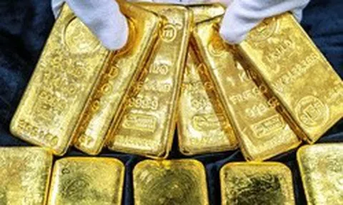 Giá vàng thế giới giảm mạnh, nhà đầu tư chờ dữ liệu lạm phát Mỹ