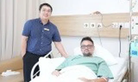 Vinmec Hải Phòng áp dụng thành công kỹ thuật thay khớp vai đảo ngược cho bệnh nhân người Anh