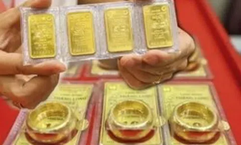 Giá vàng Việt Nam 'vượt mặt' thế giới