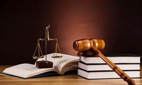 Bộ Chính trị yêu cầu nghiên cứu giảm phạt tù trong lĩnh vực kinh tế, công nghệ