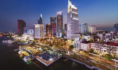 Việt Nam cần tăng trưởng GDP gần 12% trong nửa cuối năm