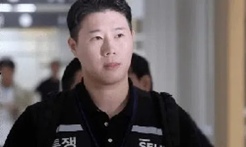 Người đàn ông 35 tuổi khiến đế chế Samsung lao đao, Chủ tịch Lee Jae-yong phải khẩn cấp về nước, cúi đầu xin lỗi 3 lần trước ống kính truyền thông