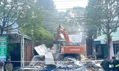 Phú Quốc cưỡng chế thu hồi đất 2 hộ dân sau gần 20 năm không chịu bàn giao
