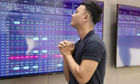 Bao giờ VN-Index tăng trở lại mốc 1.900 điểm?