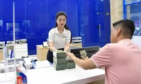 Lãi suất chưa hạ nhiệt, doanh nghiệp gặp khó