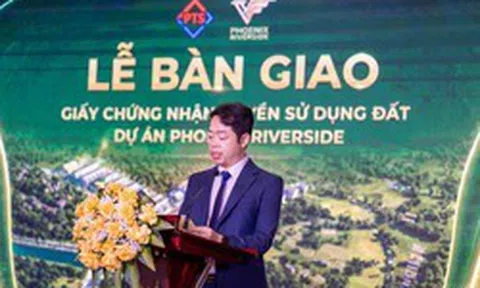 Phoenix Riverside trao sổ hồng cho những cư dân đầu tiên, đánh dấu cột mốc mới